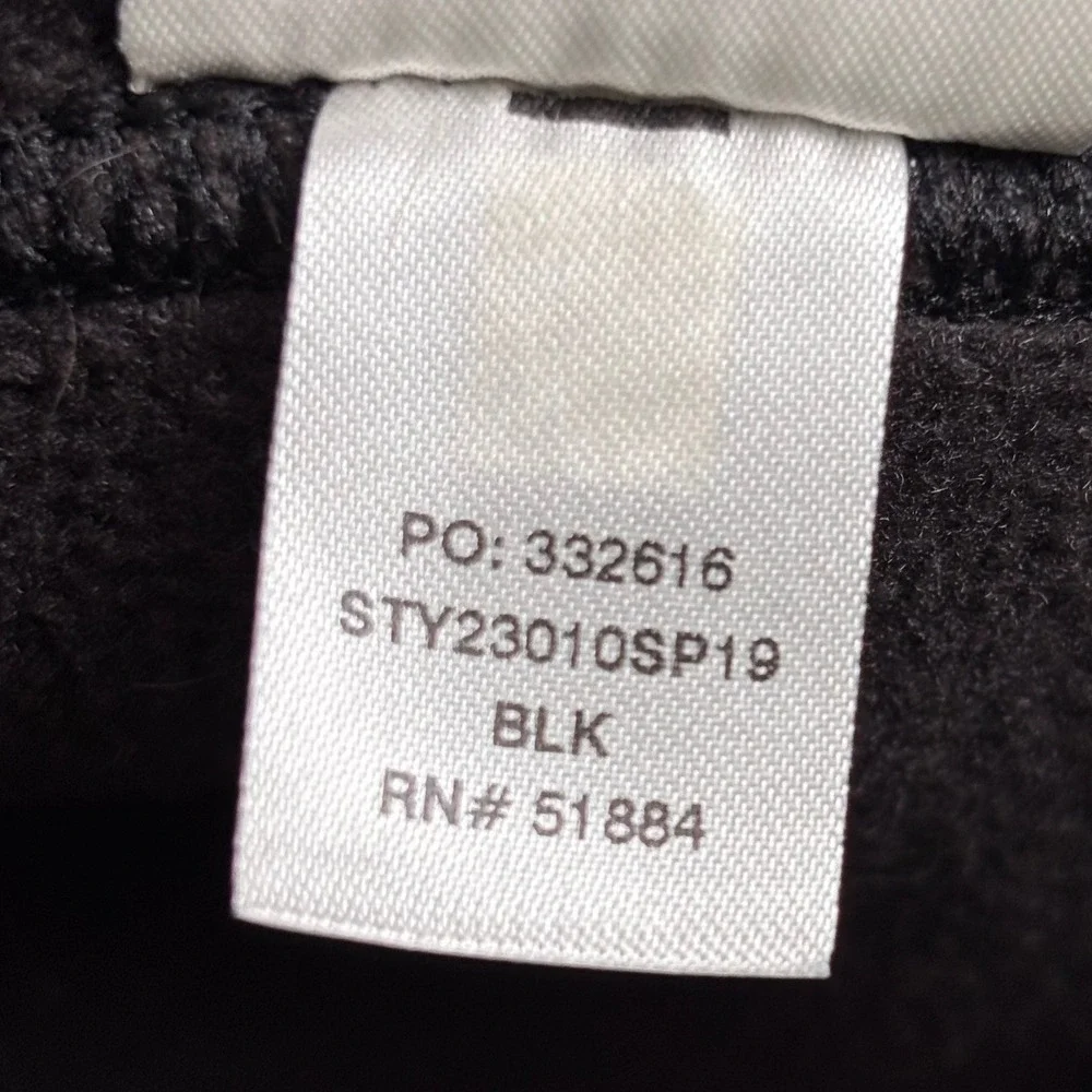 Patagonia Men's Classic Synchilla Fleece Vest in Black with Logo‎ Size Medium